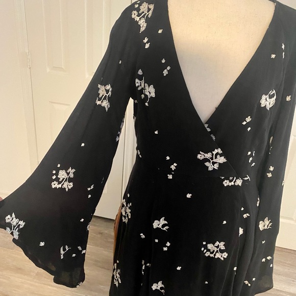 Free people, sexy, feminine dress - Picture 7 of 7